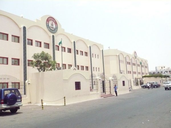كيف اعرف مدارس الحي؟