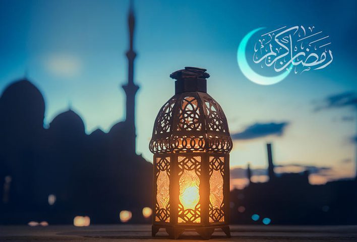 تهنئة رمضان للحبيب جميلة ومميزة 1445 صور تهنئئة بشهر رمضان الكريم
