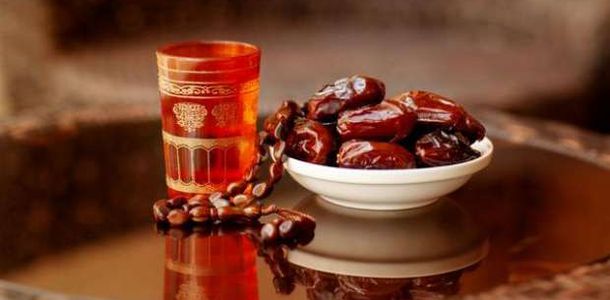 هل يجوز دفع كفارة الصيام دفعة واحدة؟ وما هو مقدار إطعام مسكين كفارة الصيام؟