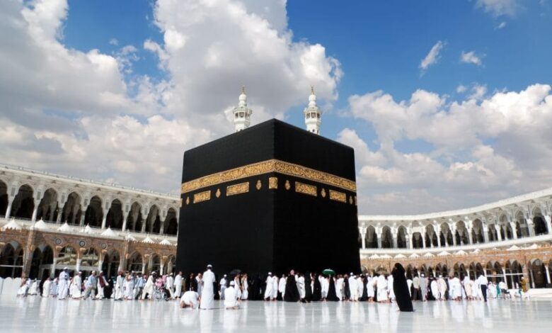وش الرد على عمرة مقبولة وسعي مشكور اذا احد قال مقبول السعي وش ارد